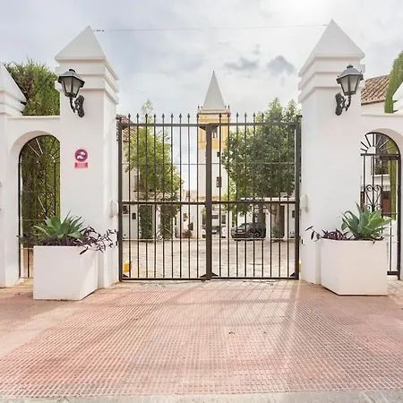 Stylish Spanish 3 Bd Townhouse On The Golden Mile Villa Marbella