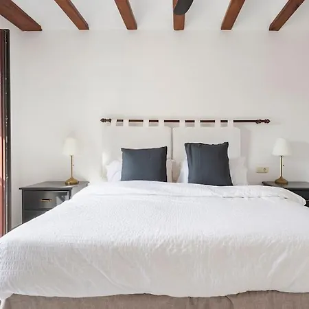 Stylish Spanish 3 Bd Townhouse On The Golden Mile Villa